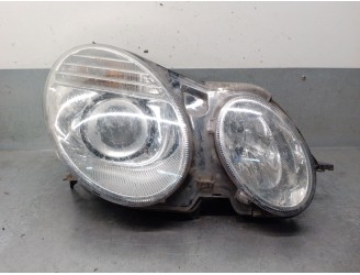 Replacement right headlight for Mercedes-Benz E Class (W211) E 200 CDI (211.007) OEM IAM reference A2118203061 A2118203061 