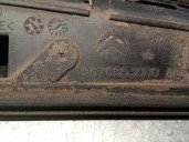 Recambio de molduras traseras para citroën c4 picasso ii 1.6 bluehdi 120 referencia OEM IAM 9676853080 96768530XK 