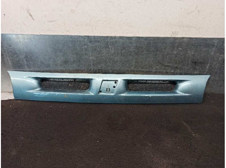 Replacement front grille for Fiat Bravo (182) 1.4 12v cat OEM IAM reference 