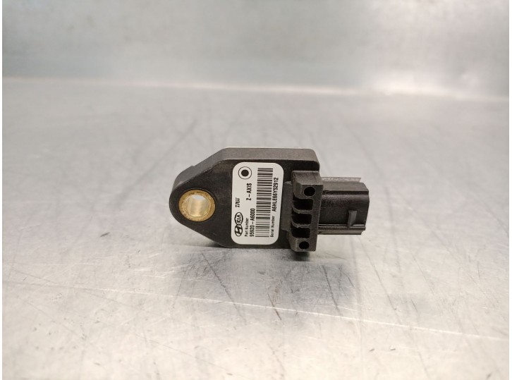 Recambio de sensor impacto para kia cee´d (jd) 1.6 crdi 136 referencia OEM IAM 95920A6000 