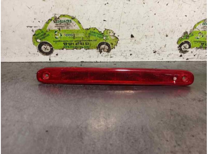 Recambio de luz central de freno para toyota aygo (kgb/wnb) 1.0 cat referencia OEM IAM 815700H010 