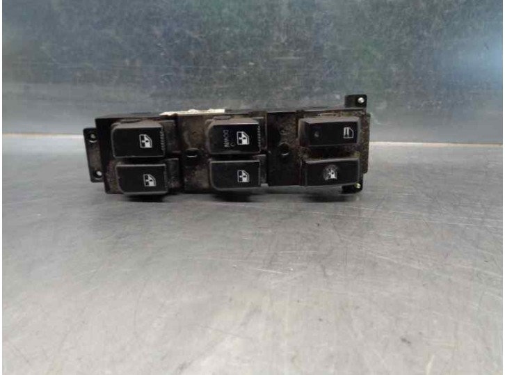 Recambio de mando elevalunas delantero izquierdo para hyundai santa fe (bm) 2.2 crdi cat referencia OEM IAM 935702B700 
