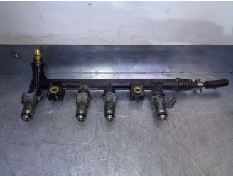 Recambio de rampa inyectora para fiat punto berlina (188) 1.2 cat referencia OEM IAM 3219018301 46741041 MAGNETI MARELLI