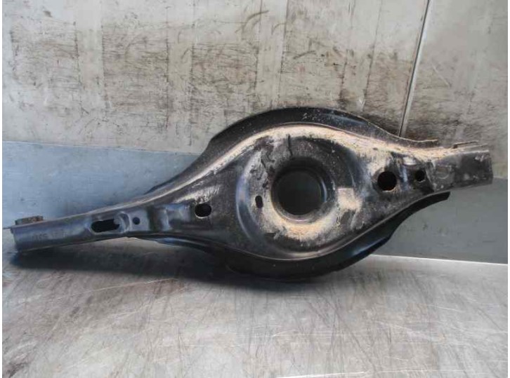 Replacement rear lower left suspension arm for Mazda CX-5 2.5 CAT OEM IAM reference KD93111 K7805 