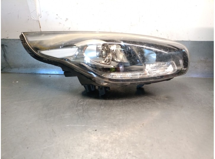 Recambio de faro derecho para kia carens iv 1.7 crdi referencia OEM IAM 92102A4180 92102A4180 
