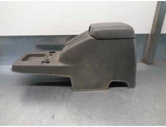 Recambio de apoyabrazos central para nissan terrano/terrano.ii (r20) 2.7 turbodiesel referencia OEM IAM 969100F610 