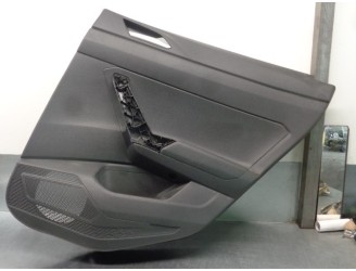 Recambio de guarnecido puerta trasera derecha para volkswagen polo advance referencia OEM IAM 2G6867212N  