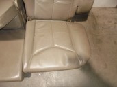 Recambio de asientos traseros para ssangyong kyron 2.0 referencia OEM IAM  CUERO MARRON GRISACEO 5 PUERTAS