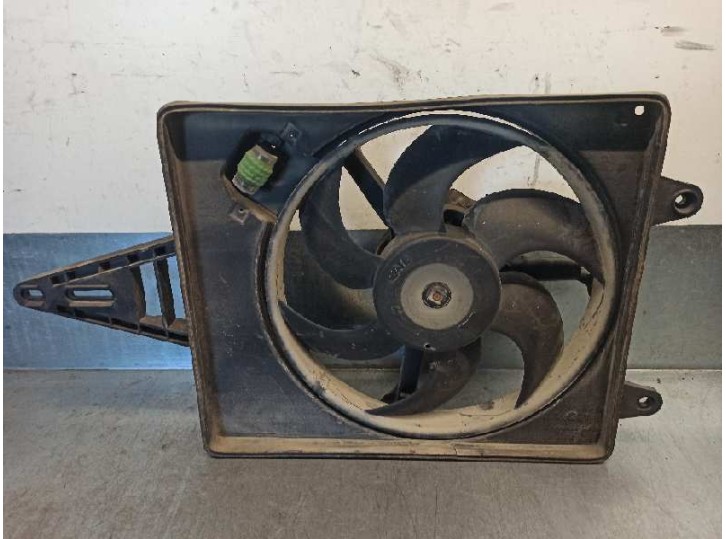 Recambio de electroventilador para alfa romeo 146 1.6 16v cat referencia OEM IAM 60571069  