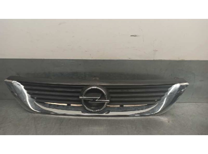 Replacement front grille for Alfa Romeo 146 1.6 16V CAT OEM IAM reference 90505722 