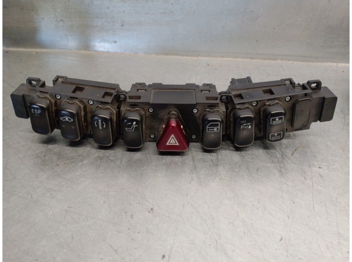 Recambio de botones salpicadero para mercedes-benz clase s (w220) berlina 5.0 v8 24v cat referencia OEM IAM 2208205810 330403010