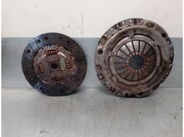 Recambio de kit embrague para volkswagen polo (9n1) 1.4 tdi referencia OEM IAM 1878004766 3082194644 SASCHS