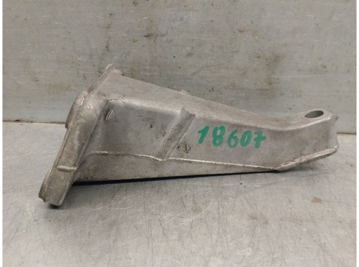 Recambio de soporte motor para bmw serie 7 (e23) referencia OEM IAM 1175120 11811175120 