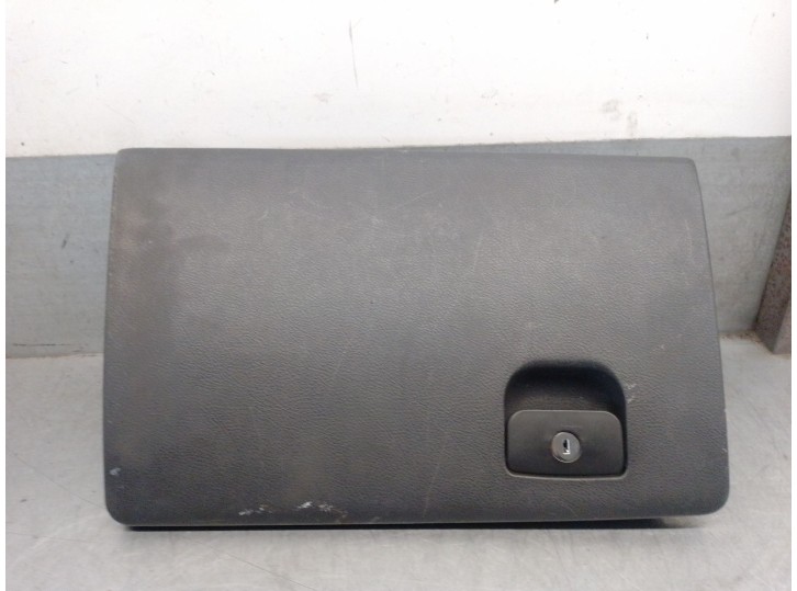 Recambio de guantera para hyundai santa fe (bm) 2.2 crdi style 4x4 referencia OEM IAM 845112B000 845102B110WK 