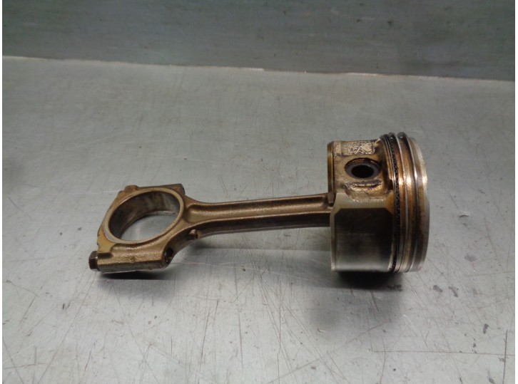 Recambio de piston para dacia dokker 1.6 sce cat referencia OEM IAM 120A10724R 