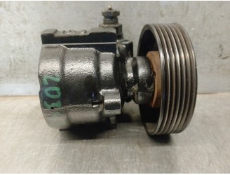 Recambio de bomba servodireccion para renault laguna (b56) 2.0 referencia OEM IAM 7700823735F 