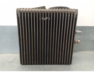 Recambio de evaporador aire acondicionado para ssangyong korando 2.3 turbodiesel cat referencia OEM IAM 6831205000  