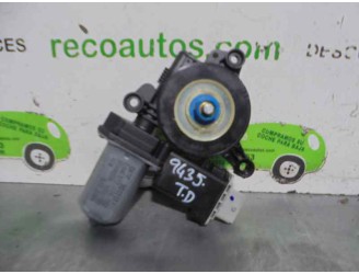 Recambio de motor elevalunas trasero derecho para alfa romeo giulietta (191) 1.6 jtdm cat referencia OEM IAM 1060735 6 PINES 5 P