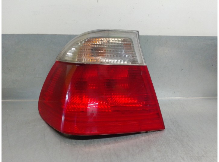 Recambio de piloto trasero izquierdo para bmw serie 3 berlina (e46) 2.0 16v diesel cat referencia OEM IAM 8383821 DE ALETA 4 PUE