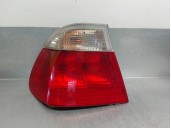Recambio de piloto trasero izquierdo para bmw serie 3 berlina (e46) 2.0 16v diesel cat referencia OEM IAM 8383821 DE ALETA 4 PUE