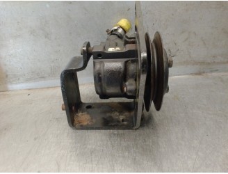 Recambio de bomba servodireccion para ford transit, combi 1995 2.5 diesel referencia OEM IAM 4079155 