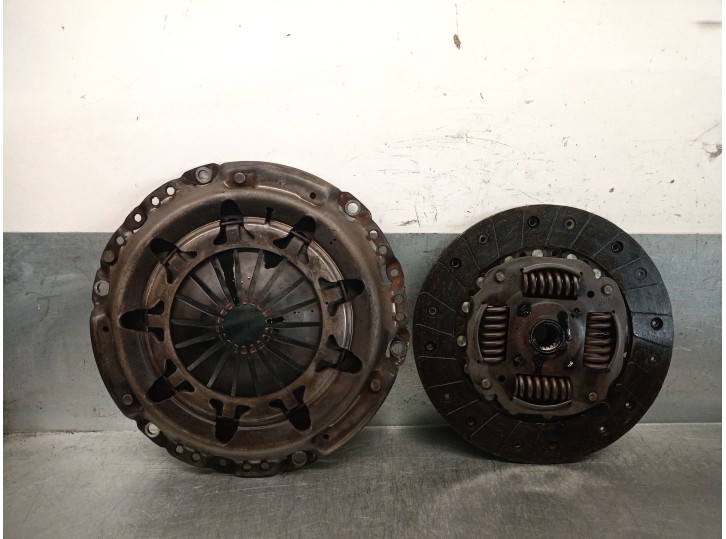 Recambio de kit embrague para peugeot 307 (3a/c) 1.4 hdi referencia OEM IAM 205145 205145 