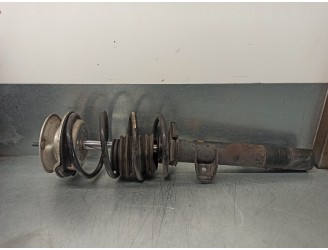 Replacement front right shock absorber for BMW 1 Series saloon (E81/E87) 2.0 16V diesel cat OEM IAM reference 31316771554 