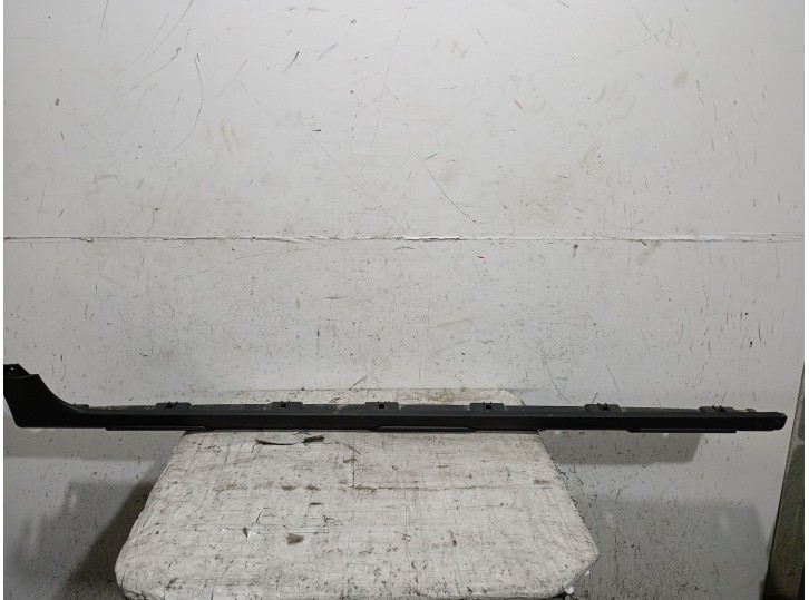 Recambio de faldon lateral para dacia sandero iii 1.0 tce 90 referencia OEM IAM 764269731R 764269731R 