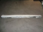 Recambio de spoiler talonera lateral derecha para bmw serie 3 lim. (f30) 2.0 turbodiesel referencia OEM IAM 51777256912  