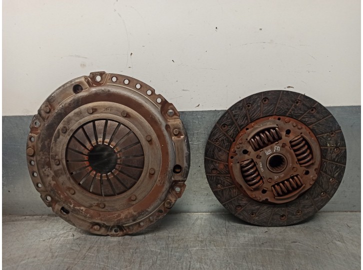 Replacement clutch kit for Opel Zafira A Elegance OEM IAM reference 666029 1208067 LUK