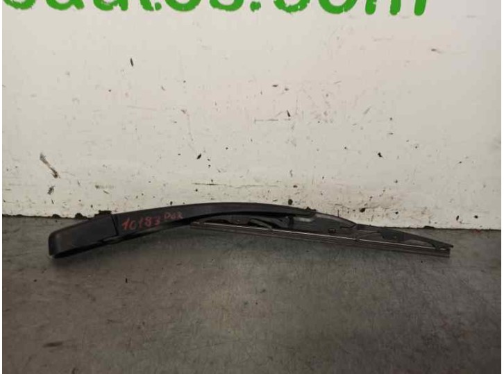 Recambio de brazo limpia trasero para peugeot 107 1.0 cat (384f) referencia OEM IAM 852400H010 