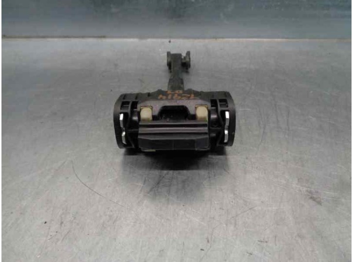 Recambio de retenedor puerta para volvo v50 familiar 2.0 diesel cat referencia OEM IAM   