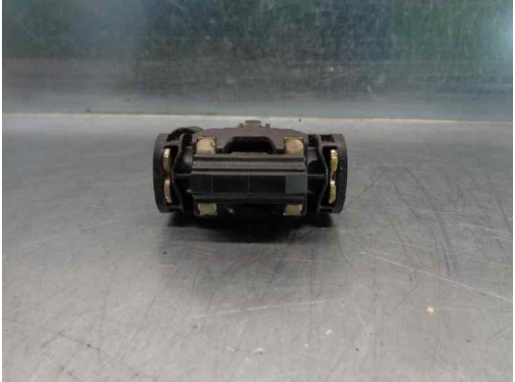 Recambio de retenedor puerta para volvo v50 familiar 2.0 diesel cat referencia OEM IAM   