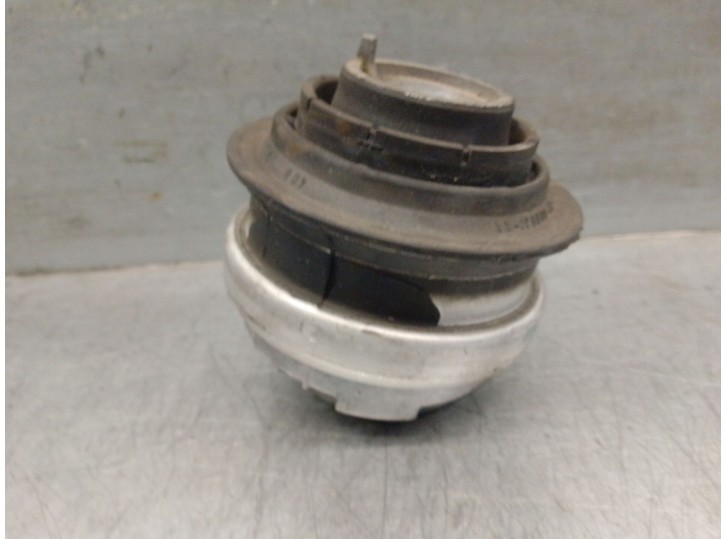 Recambio de soporte motor para mercedes-benz clase c (w202) berlina 1.8 16v cat referencia OEM IAM A2022401617 A2022401617 