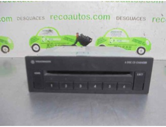 Replacement audio system / CD radio for Volkswagen Passat sedan (3C2) 2.0 TDI DPF OEM IAM reference 3C0035110A 