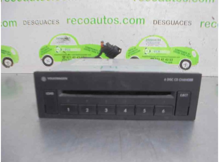 Replacement audio system / CD radio for Volkswagen Passat sedan (3C2) 2.0 TDI DPF OEM IAM reference 3C0035110A 