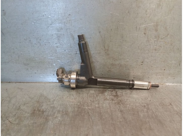 Recambio de inyector para opel meriva a 1.7 16v referencia OEM IAM 8973138616 5821525 07M00711 DENSO