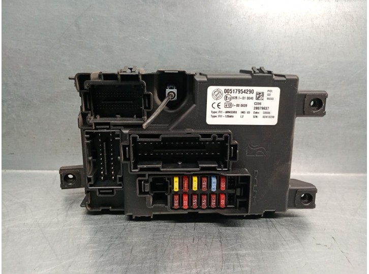Recambio de caja reles / fusibles para fiat grande punto (199_) 1.3 d multijet referencia OEM IAM 00517954290 