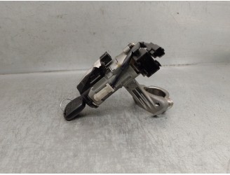 Replacement ignition switch for Toyota Corolla (E12) 2.0 turbodiesel CAT OEM IAM reference 8978302020 