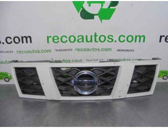 Replacement front grille for Nissan X-Trail (T31) 2.0 DCi Turbodiesel CAT OEM IAM reference 62310JG40A 