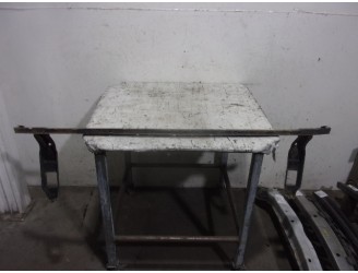 Recambio de refuerzo paragolpes trasero para mg serie 600 (rh) 2.0 cat referencia OEM IAM 4982031 DE CHAPA 4 PUERTAS