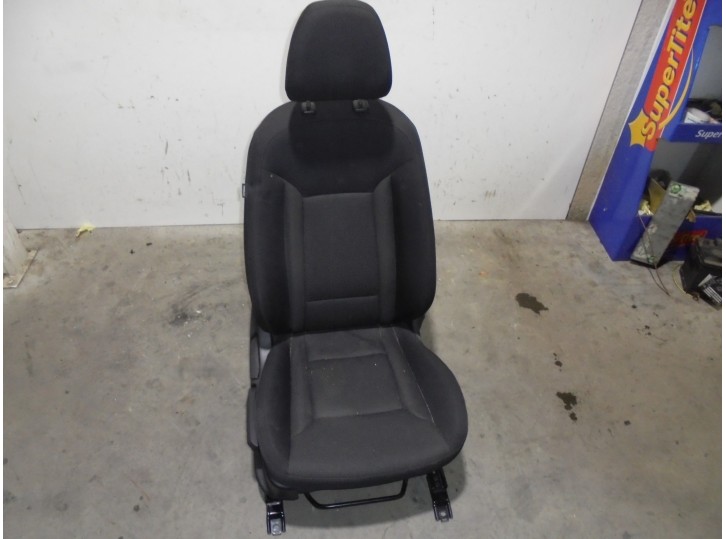 Recambio de asiento delantero derecho para hyundai i40 cw 1.7 crdi cat referencia OEM IAM TELA NEGRA 5 PUERTAS