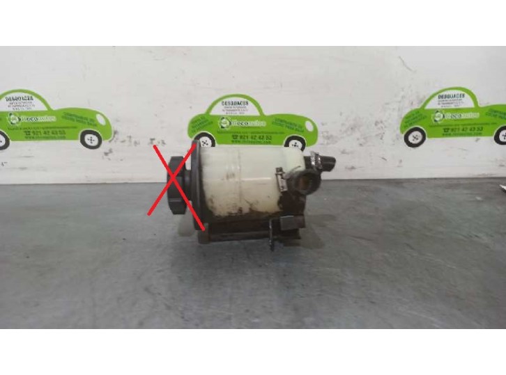 Recambio de deposito servo para ford transit, combi 1995 2.5 diesel cat referencia OEM IAM 94FB3E700TB  