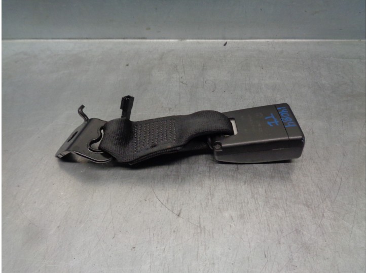 Recambio de enganche cinturon para bmw serie 3 lim. (f30) 2.0 turbodiesel referencia OEM IAM 7266352 2 PIN 