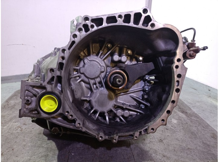 Recambio de caja cambios para toyota auris (_e15_) 2.0 d-4d (ade150_) referencia OEM IAM A7433481 3030012B30 AISIN