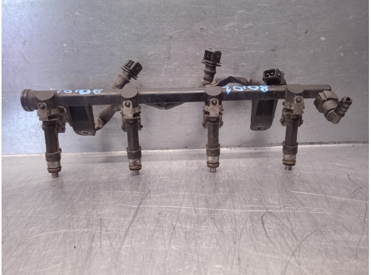 Recambio de rampa inyectora para renault kangoo authentique referencia OEM IAM 8200494284  