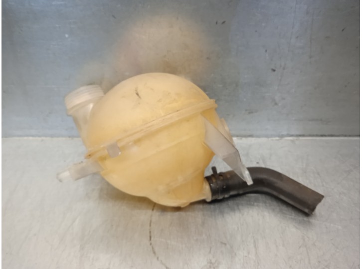 Recambio de deposito expansion para peugeot 308 sw 1.6 16v referencia OEM IAM 1323AH  
