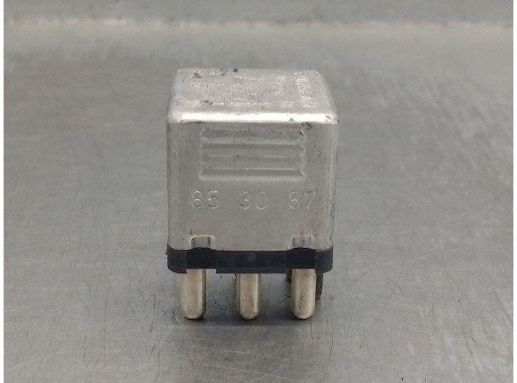 Recambio de rele para mercedes-benz clase s (w126) berlina+coupe sec 560 referencia OEM IAM 0015420219  4RD00412200