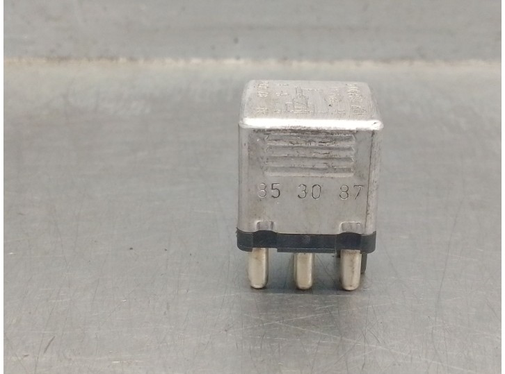 Recambio de rele para mercedes-benz clase s (w126) berlina+coupe sec 560 referencia OEM IAM 0015420219  4RD00412200