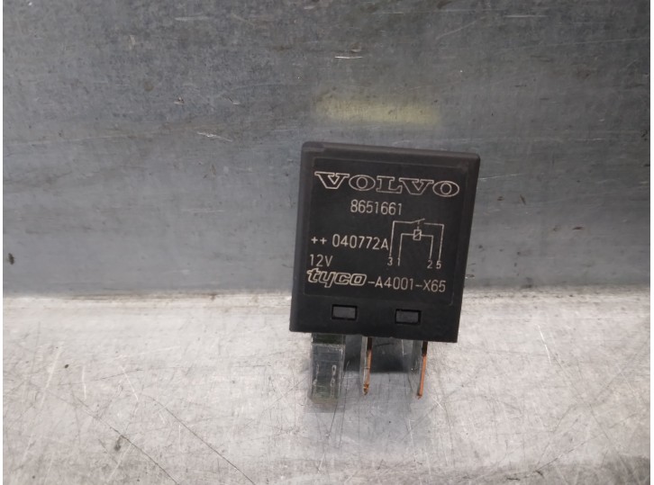 Recambio de rele para volvo xc70 2.5 20v turbo cat referencia OEM IAM 8651661  